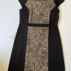 Sheath dress Paisley print in brown and tan .